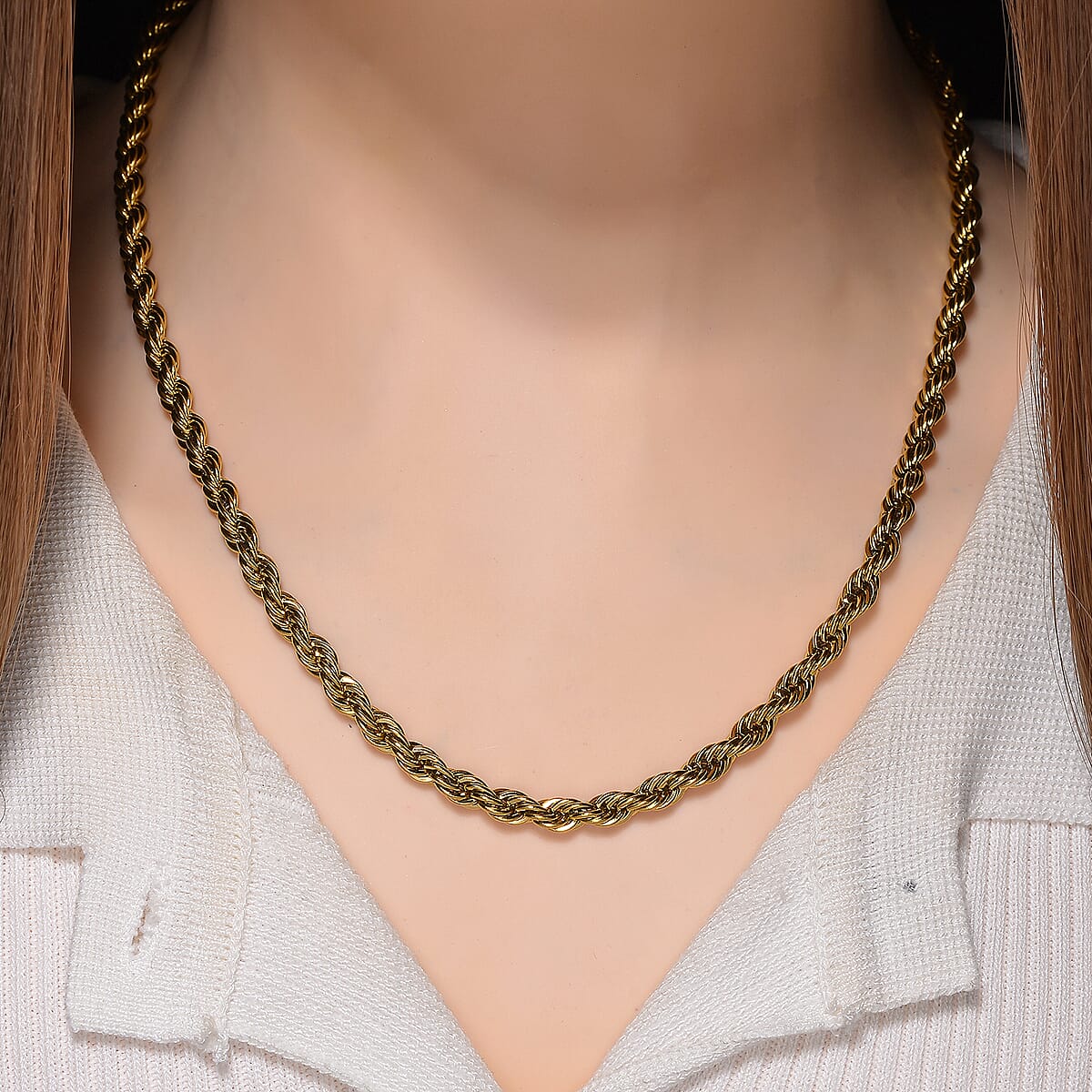 Rope Chain Necklace in ION Plated YG Stainless Steel 18-20 Inches image number 1