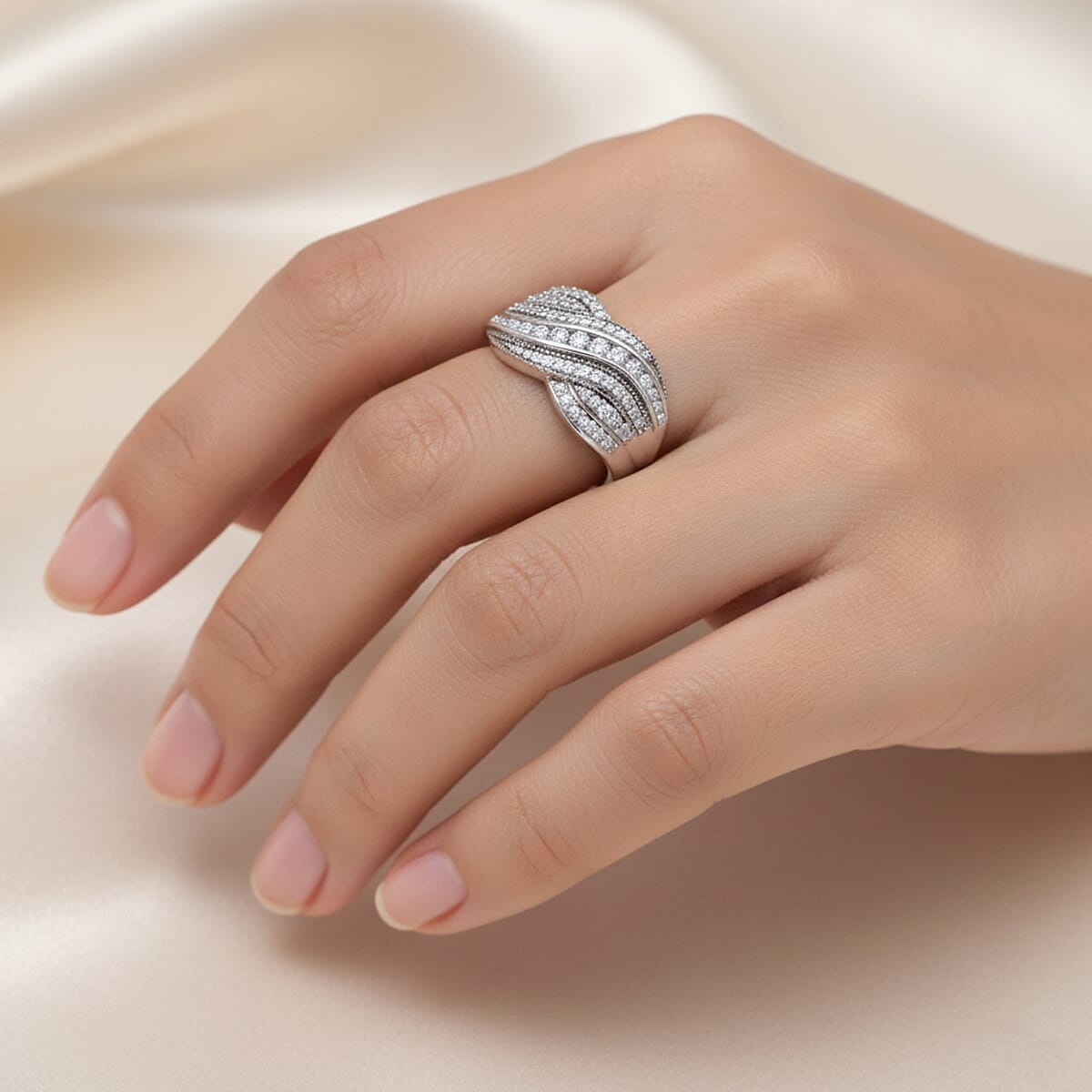 Luxuriant Lab Grown Diamond G-H SI 1.00 ctw Ring in Rhodium Over Sterling Silver (Size 7.0) image number 1