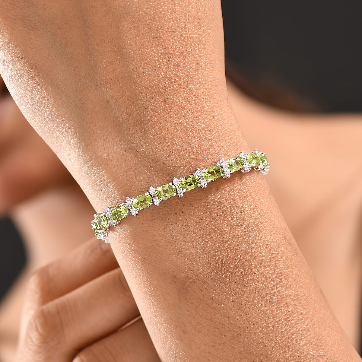 GP Royal Art Deco Collection Peridot and Multi Gemstone 13.10 ctw Wanda Bracelet in Rhodium Over Sterling Silver (7.25 In) image number 3