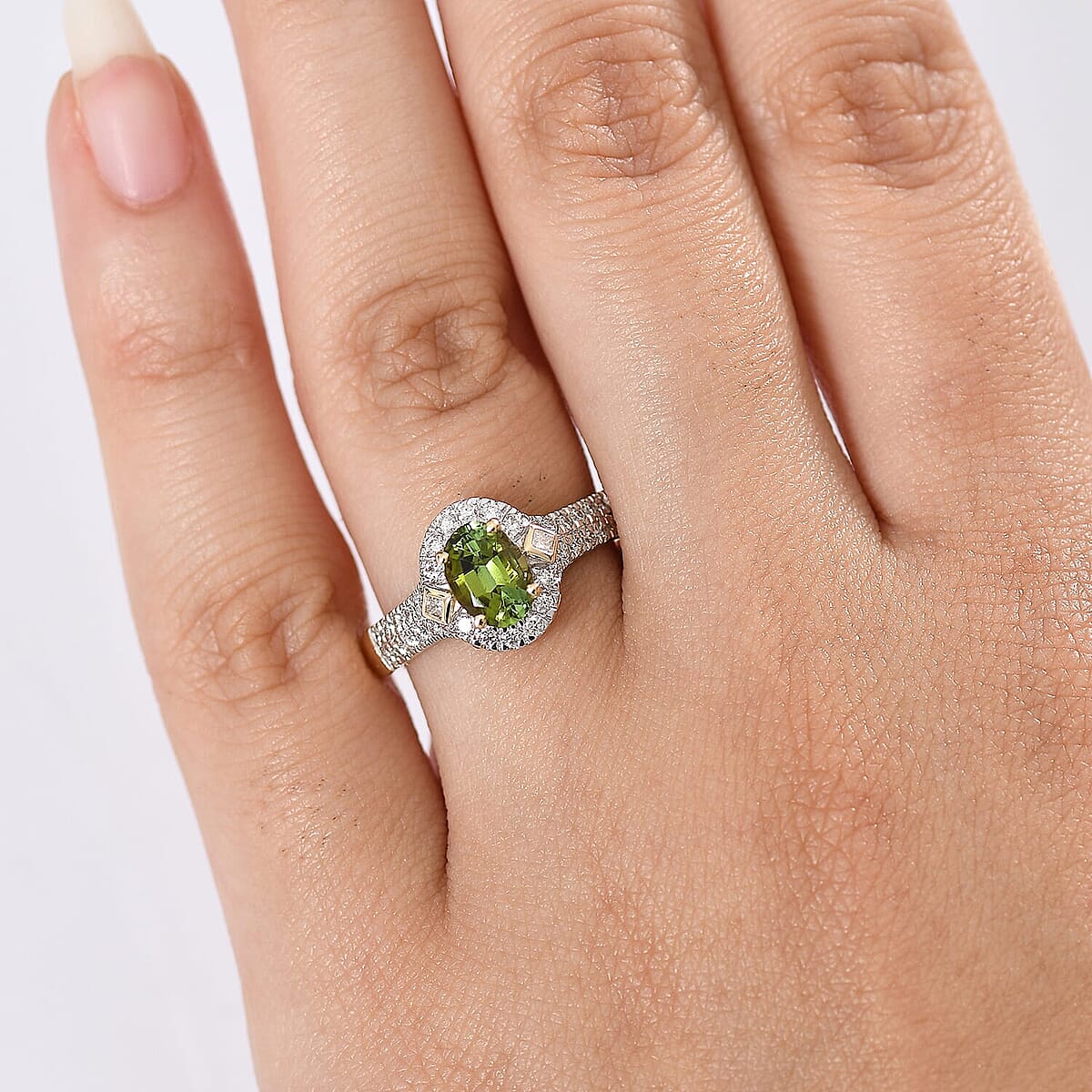 Certified Luxoro AAA Sapo Green Tourmaline, Diamond Ring in 10K Yellow Gold 1.77 ctw (Size 11.0) image number 2