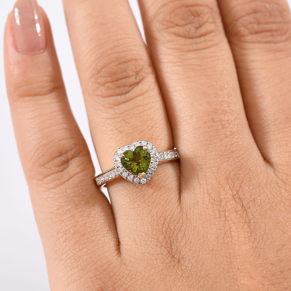 Certified & Appraised Luxoro AAA Sapo Green Tourmaline and I2 Diamond 1.40 ctw Ring in 10K Yellow Gold (Size 10.0) image number 2