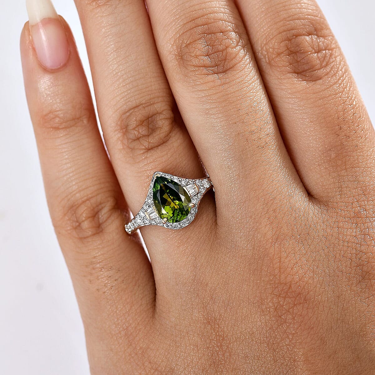 Certified and Appraised Luxoro AAA Sapo Green Tourmaline, Diamond Ring in 10K Yellow Gold 1.90 ctw (Size 5.0) image number 2