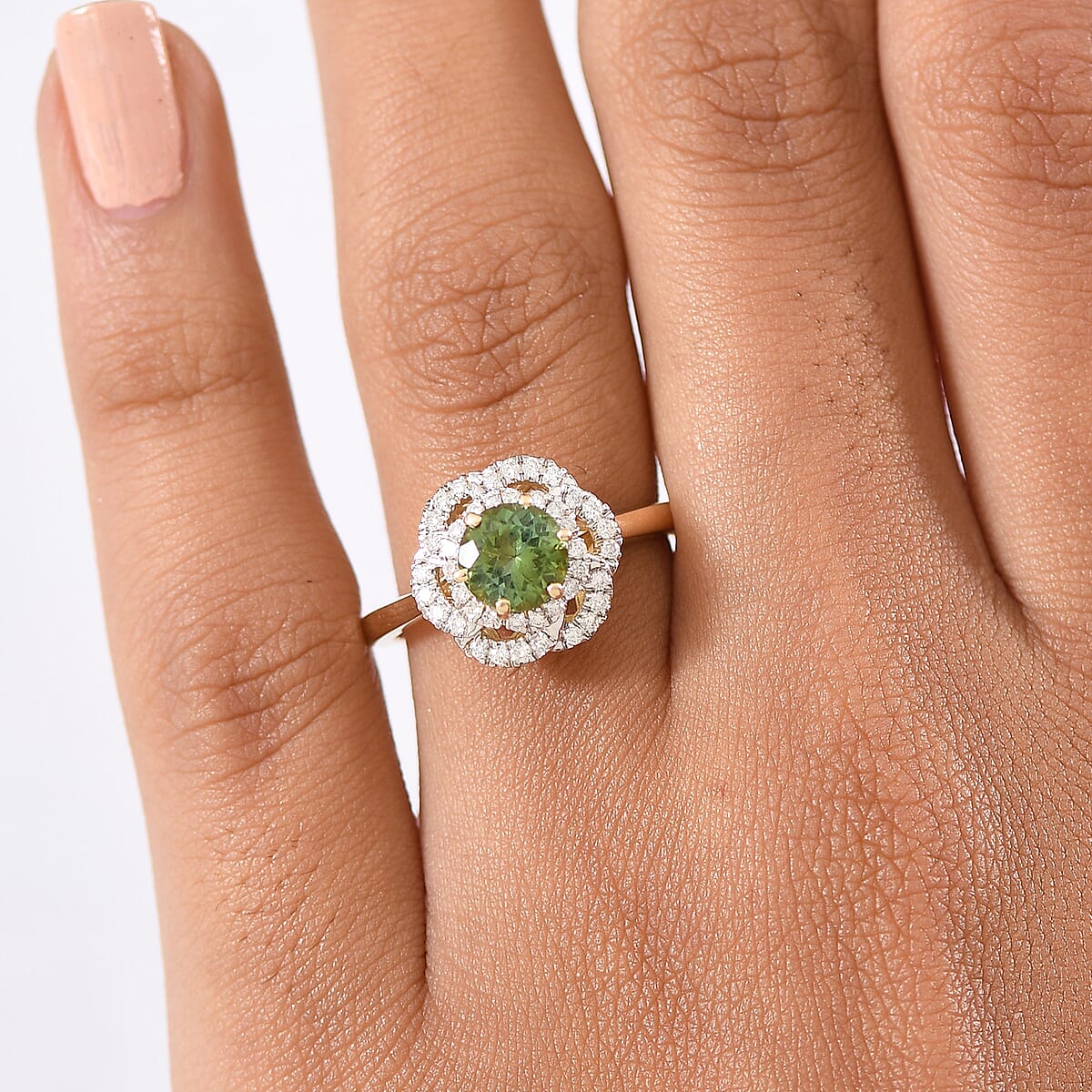 Certified & Appraised Luxoro AAA Sapo Tourmaline and I2 Diamond 1.46 ctw Ring in 10K Yellow Gold (Size 9.0) image number 2