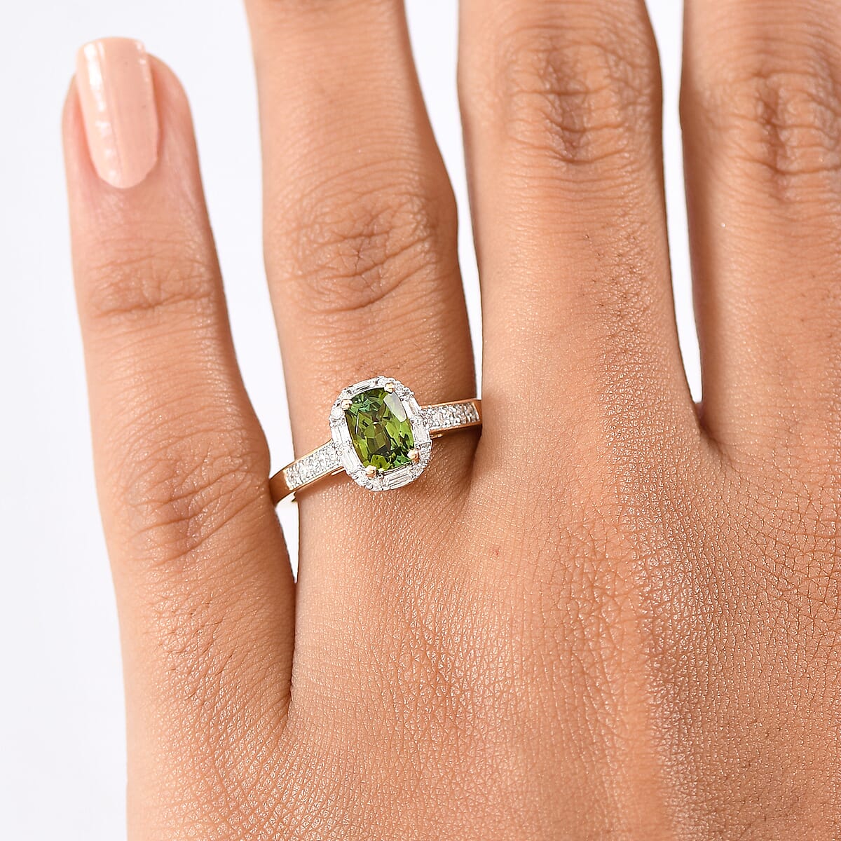 Certified & Appraised Luxoro AAA Sapo Green Tourmaline and I2 Diamond 1.57 ctw Ring in 10K Yellow Gold (Size 7.0) image number 2