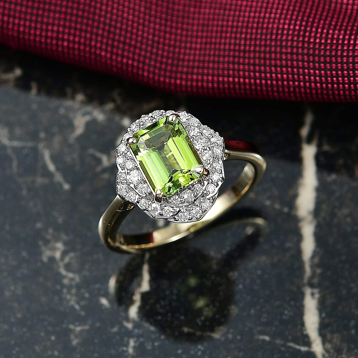Certified & Appraised Luxoro AAA Sapo Green Tourmaline and I2 Diamond 1.70 ctw Ring in 10K Yellow Gold (Size 5.5) image number 1