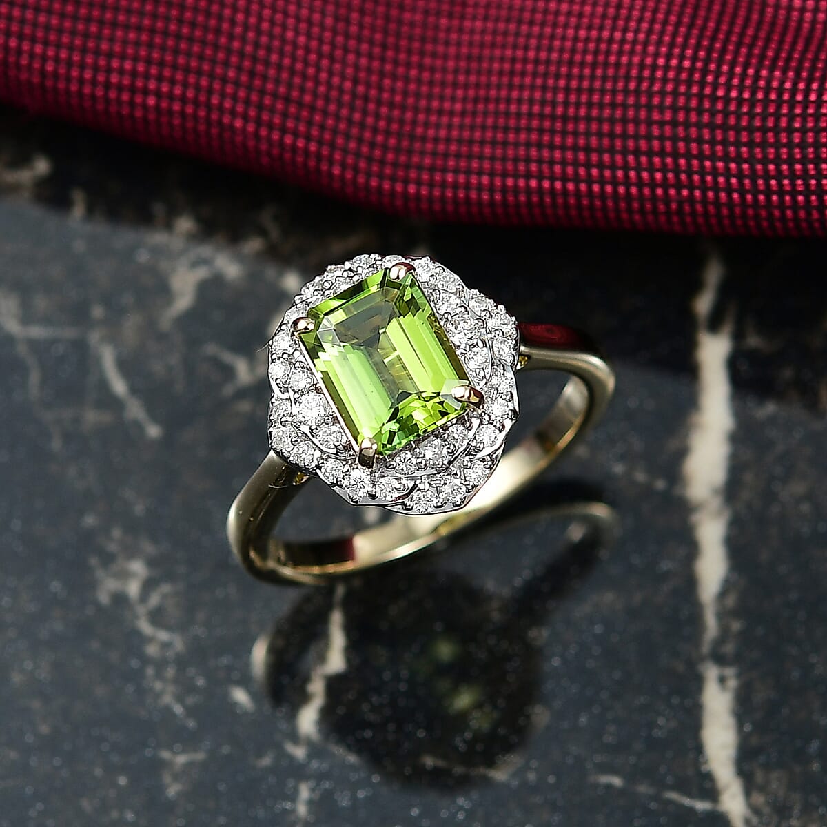Certified & Appraised Luxoro AAA Sapo Green Tourmaline and I2 Diamond 1.70 ctw Ring in 10K Yellow Gold (Size 8.0) image number 1
