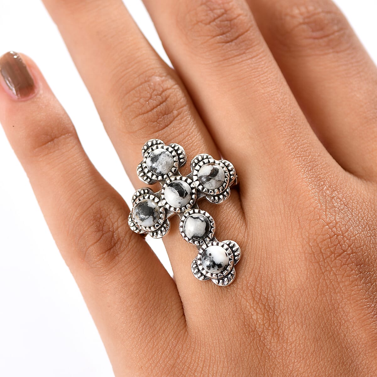 Artisan Crafted D'Joy White Buffalo 4.00 ctw Ring in Sterling Silver (Size 10.0)  image number 2