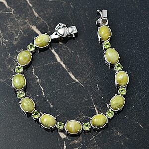 EverTrue Connemara Marble, Peridot Claddagh Bracelet in Platinum Bond (7.25 In) 25.25 ctw