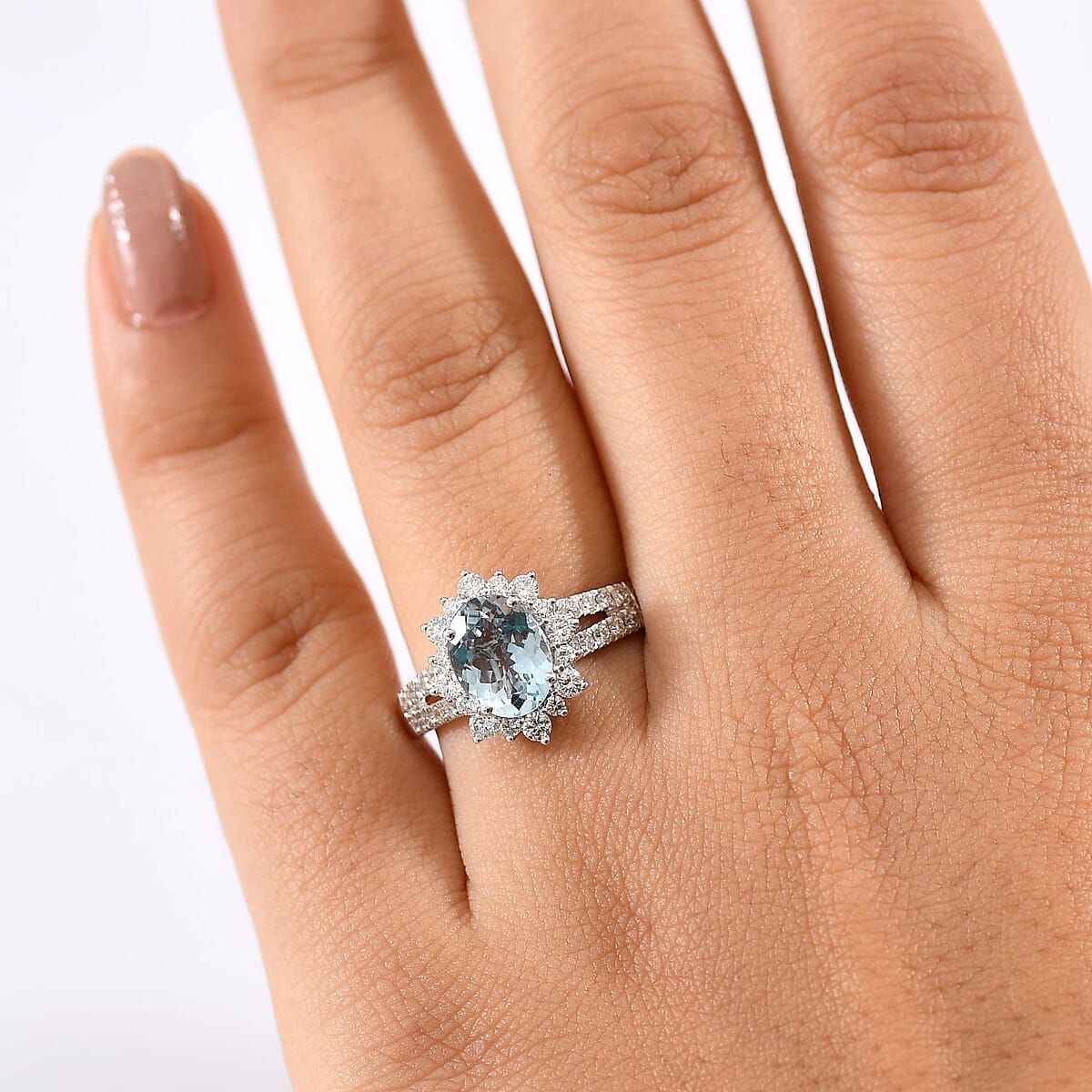 Certified & Appraised AAA Espirito Aquamarine and Luxuriant Lab Grown Diamond G-H SI 2.24 ctw Ring in 10K White Gold (Size 10.0) image number 2
