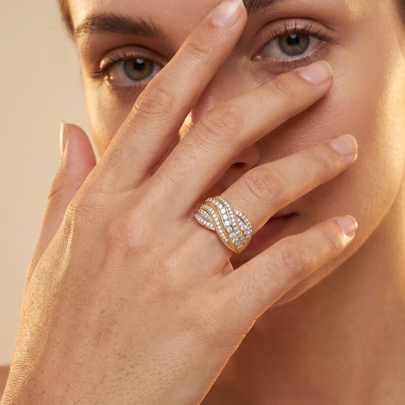 Luxuriant Lab Grown Diamond G-H SI 1.00 ctw Ring in 18K Vermeil Yellow Gold Over Sterling Silver (Size 6.0)