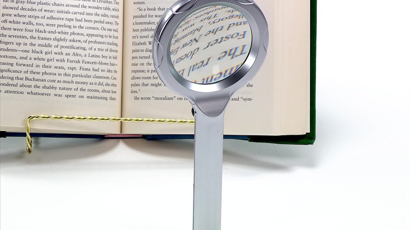 Closeout ILLUMINE 6 LED Hand Held Magnifier
