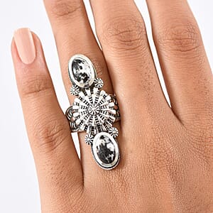 D'Joy Artisan Crafted White Buffalo 4.85 ctw Ring in Sterling Silver (Size 7.0)