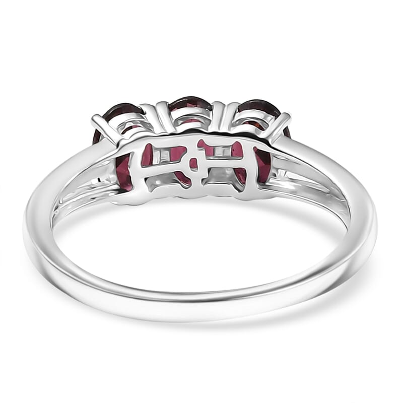 D'Joy Orissa Rhodolite Garnet 1.50 ctw 3 Stone Ring in Sterling Silver (Size 5.0)