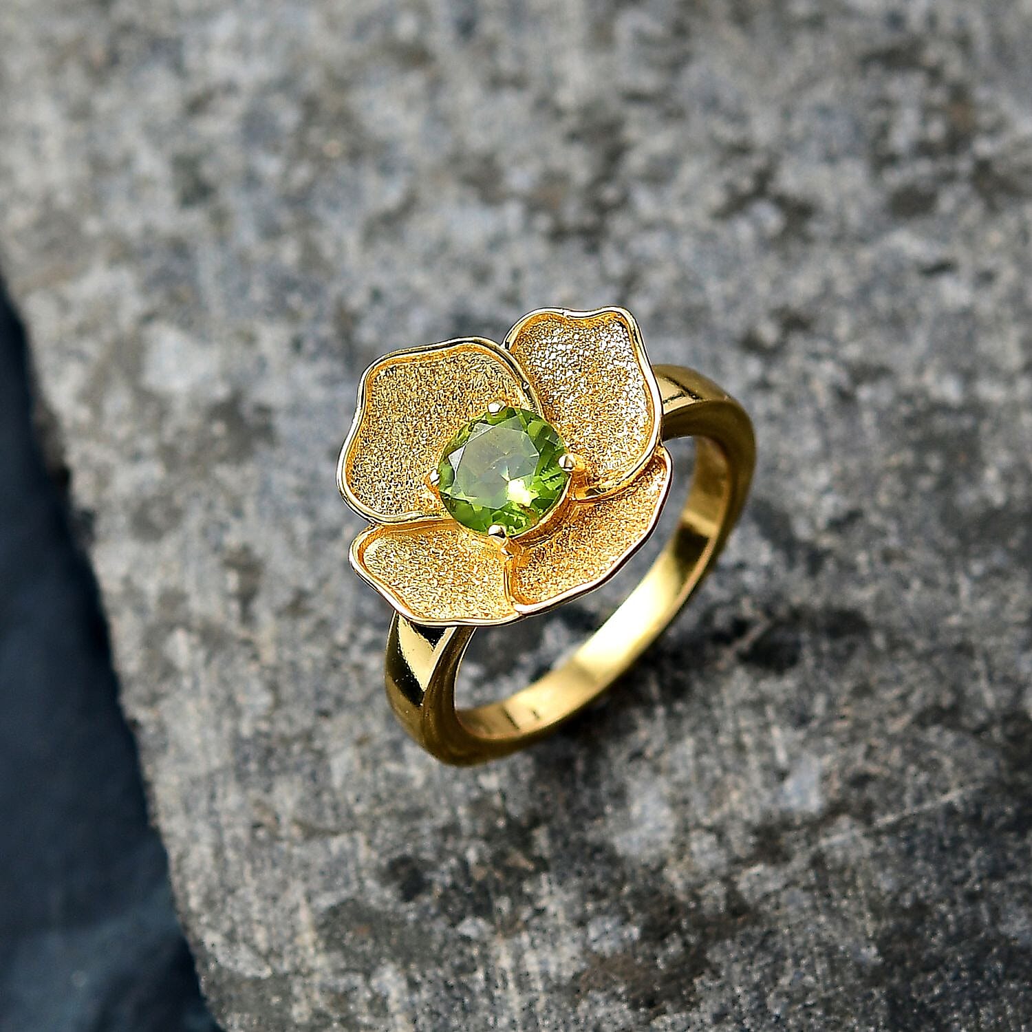 D'Joy Hebei Peridot 1.00 ctw Ring in 18K YG Plated (Size 11.5)