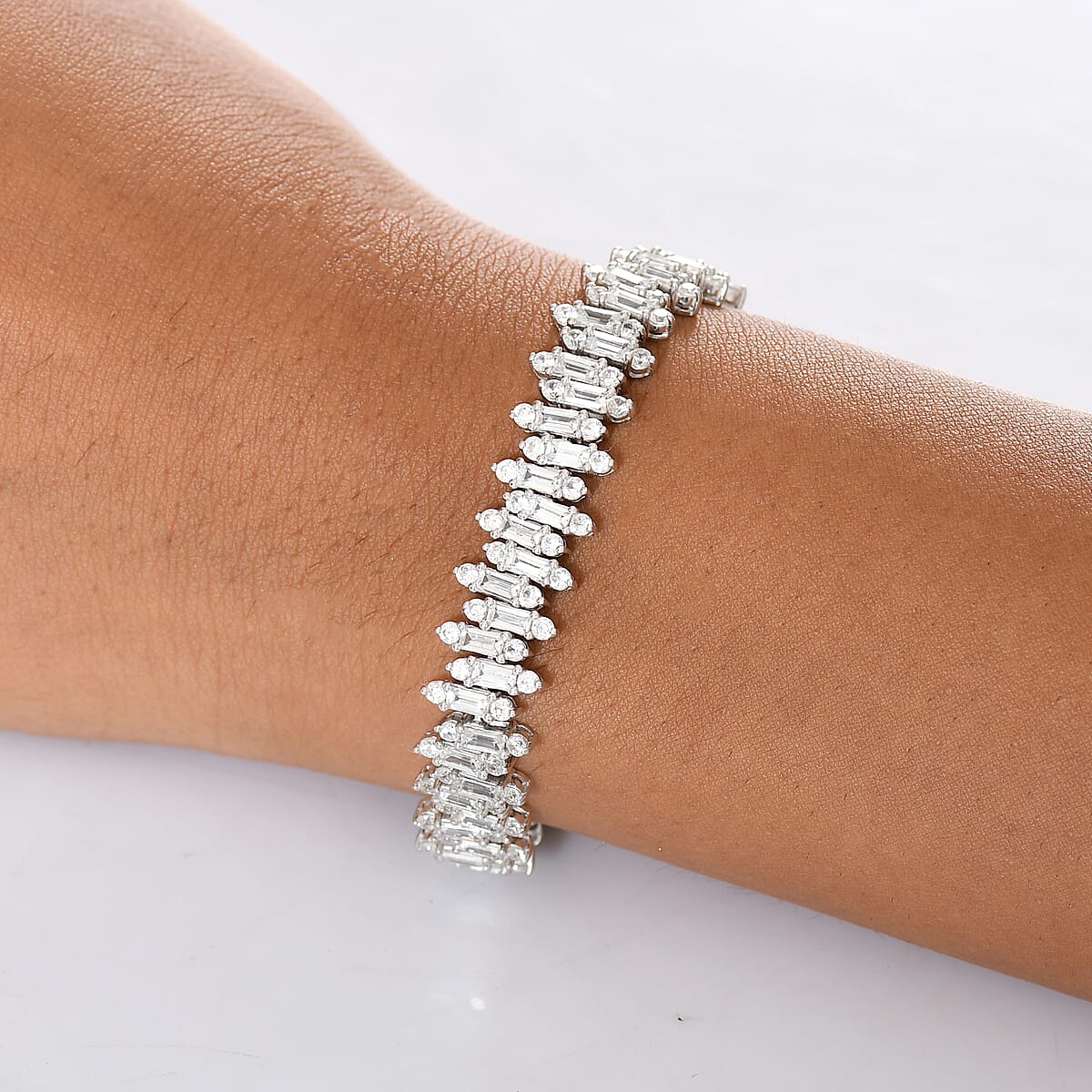 D'Joy White Zircon 15.75 ctw Sunburst Bracelet in Rhodium Over Sterling Silver (6.50 In) image number 2