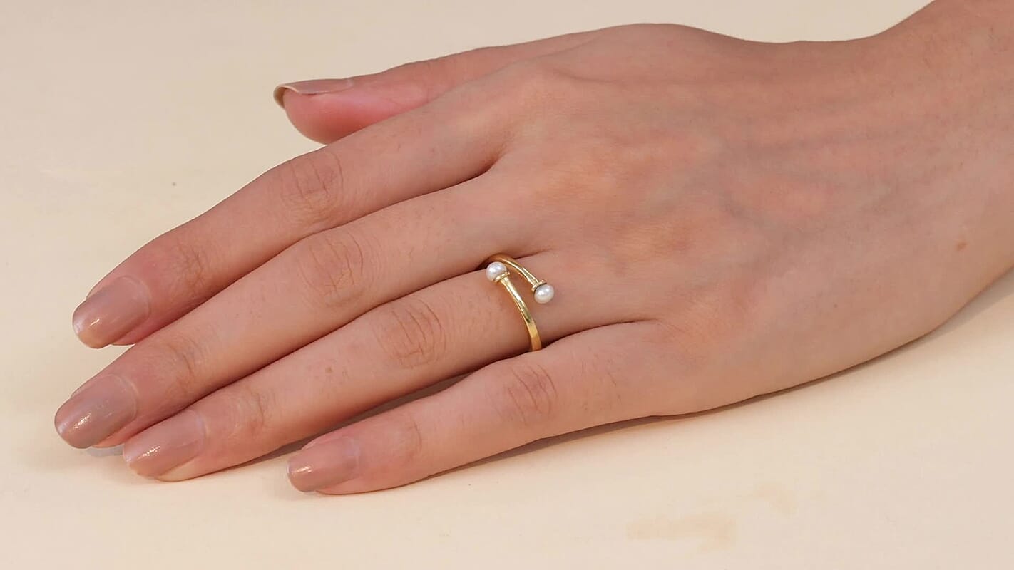 D'Joy Pearl Bypass Ring in 18K Vermeil YG Over Sterling Silver (Size 5.0)