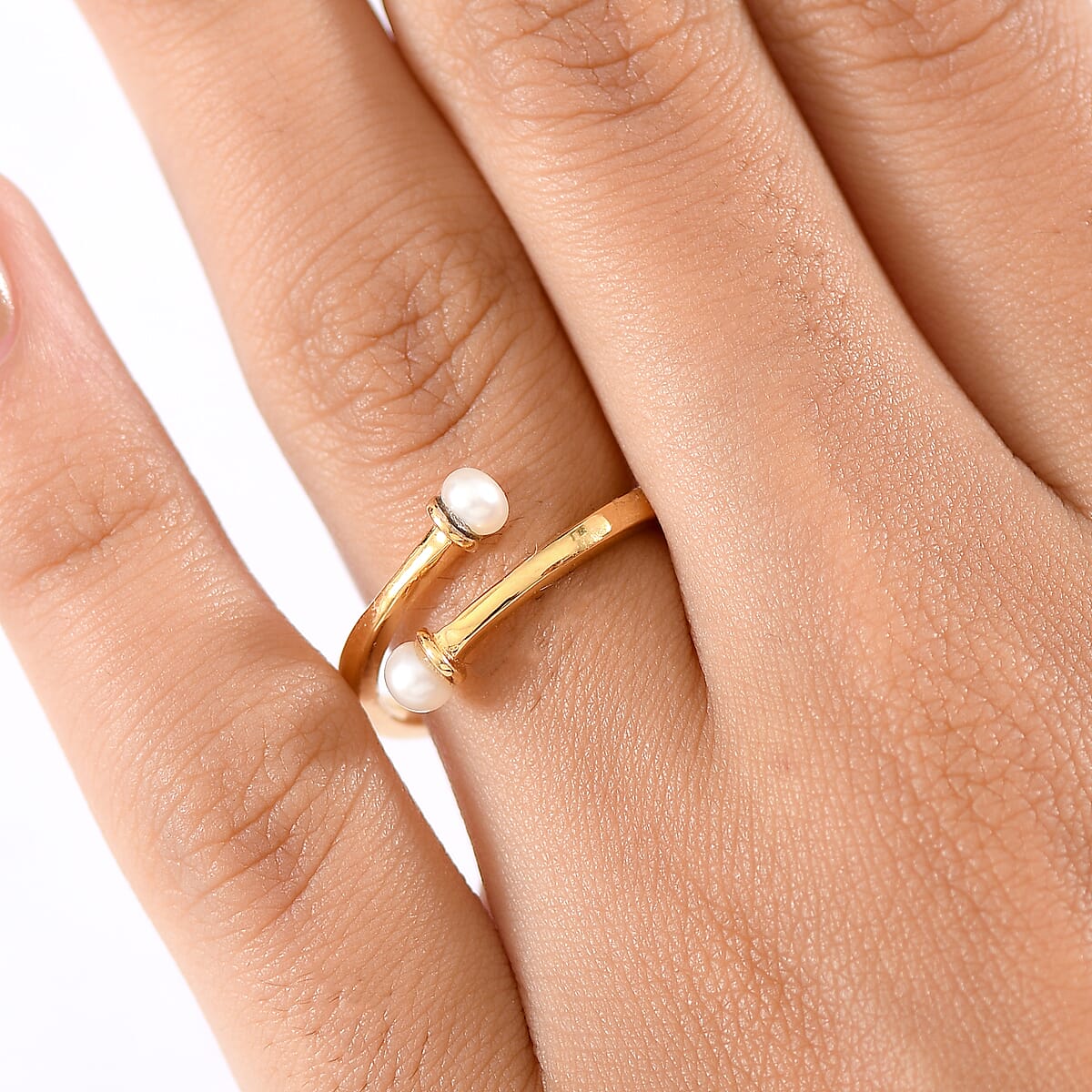D'Joy Pearl Bypass Ring in 18K Vermeil Yellow Gold Over Sterling Silver (Size 5.0) image number 2