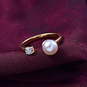 D'Joy Pearl and Lab Grown Diamond I3 0.10 ctw Ring in 18K Vermeil Yellow Gold Over Sterling Silver (Size 5.0)