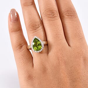 AAA Peridot and G-H SI Luxuriant Lab Grown Diamond 4.33 ctw Ring in 10K Yellow Gold (Size 10.0)
