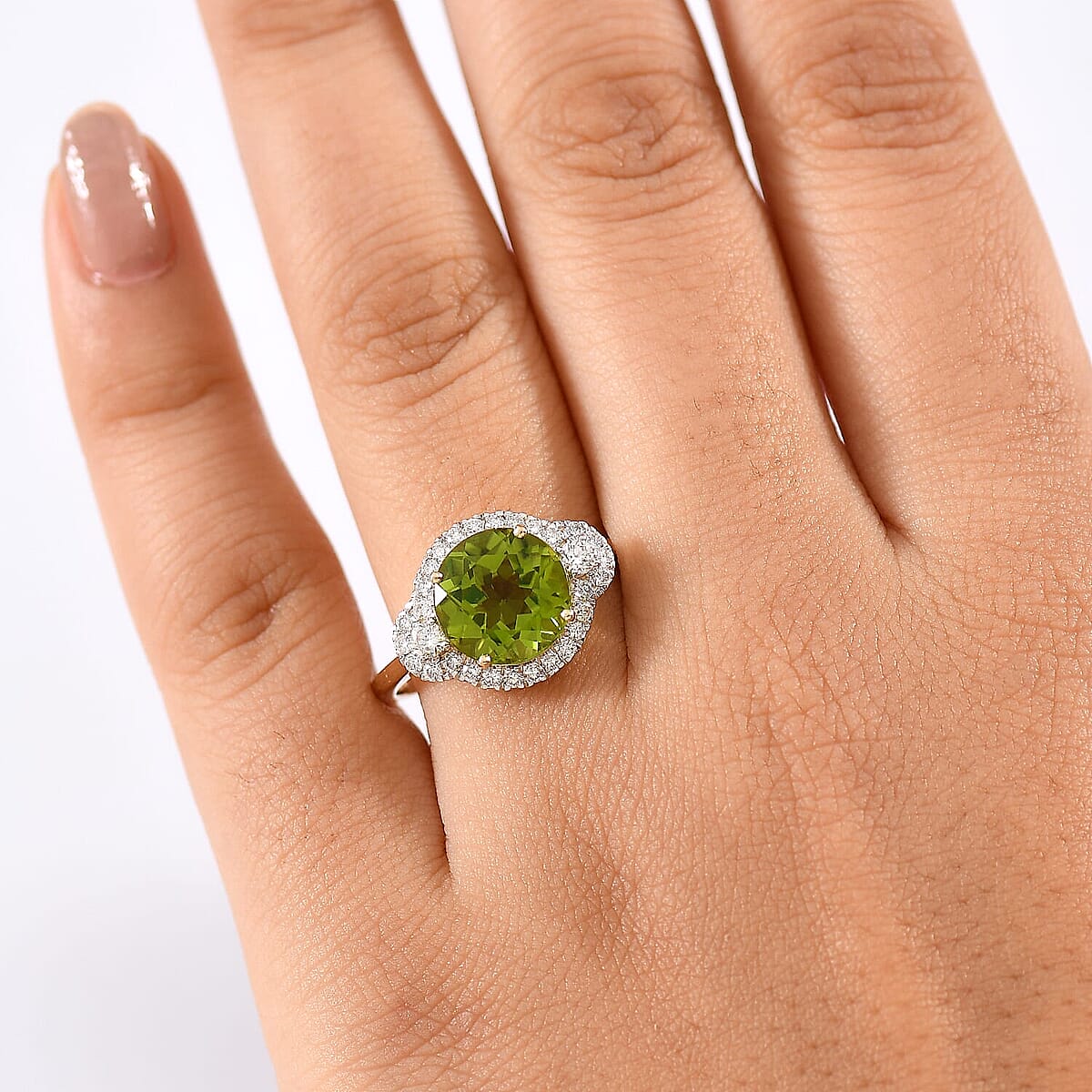AAA Peridot and Luxuriant Lab Grown Diamond G-H SI 4.35 ctw Ring in 10K Yellow Gold (Size 11.0) image number 2