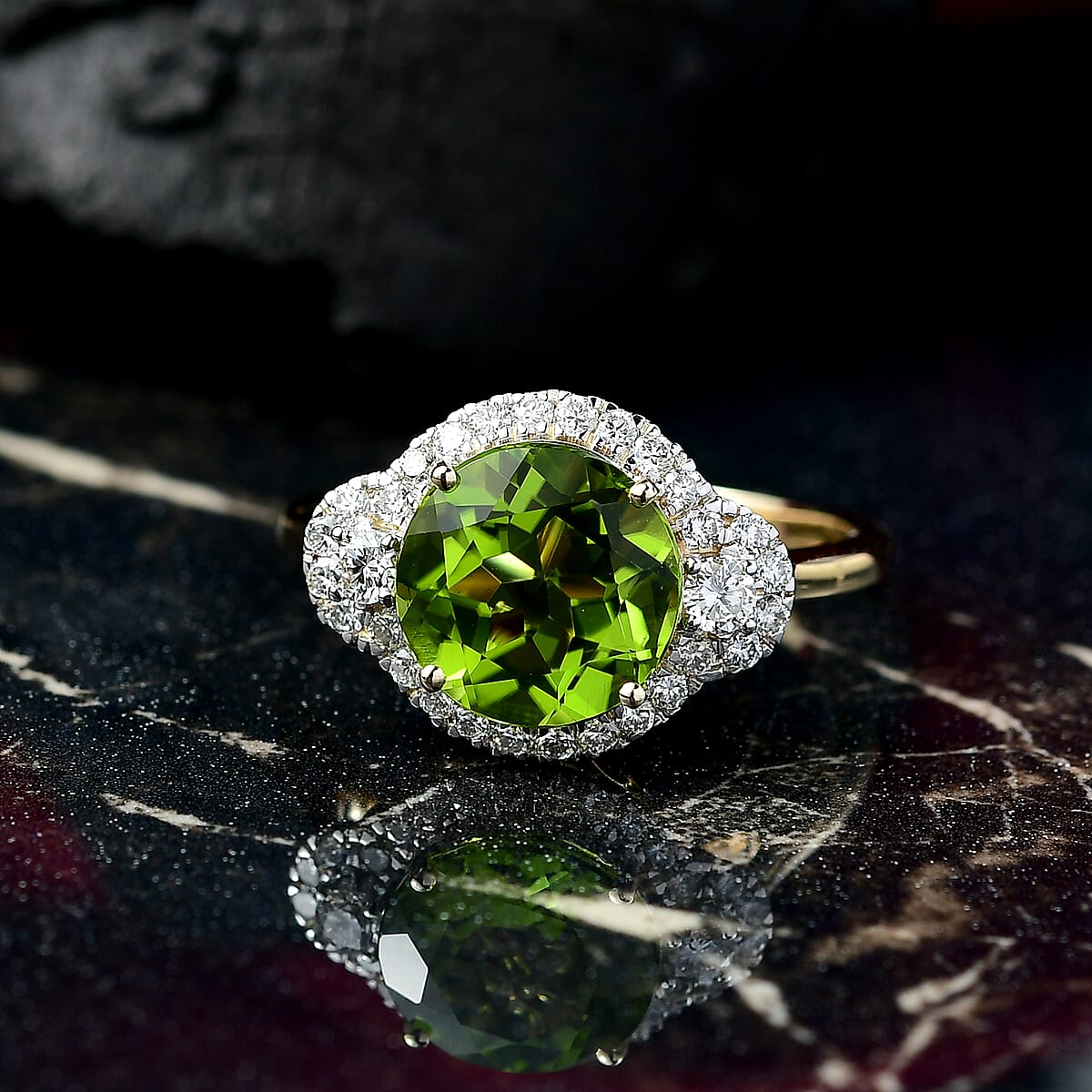 AAA Peridot and Luxuriant Lab Grown Diamond G-H SI 4.35 ctw Ring in 10K Yellow Gold (Size 9.0) image number 1
