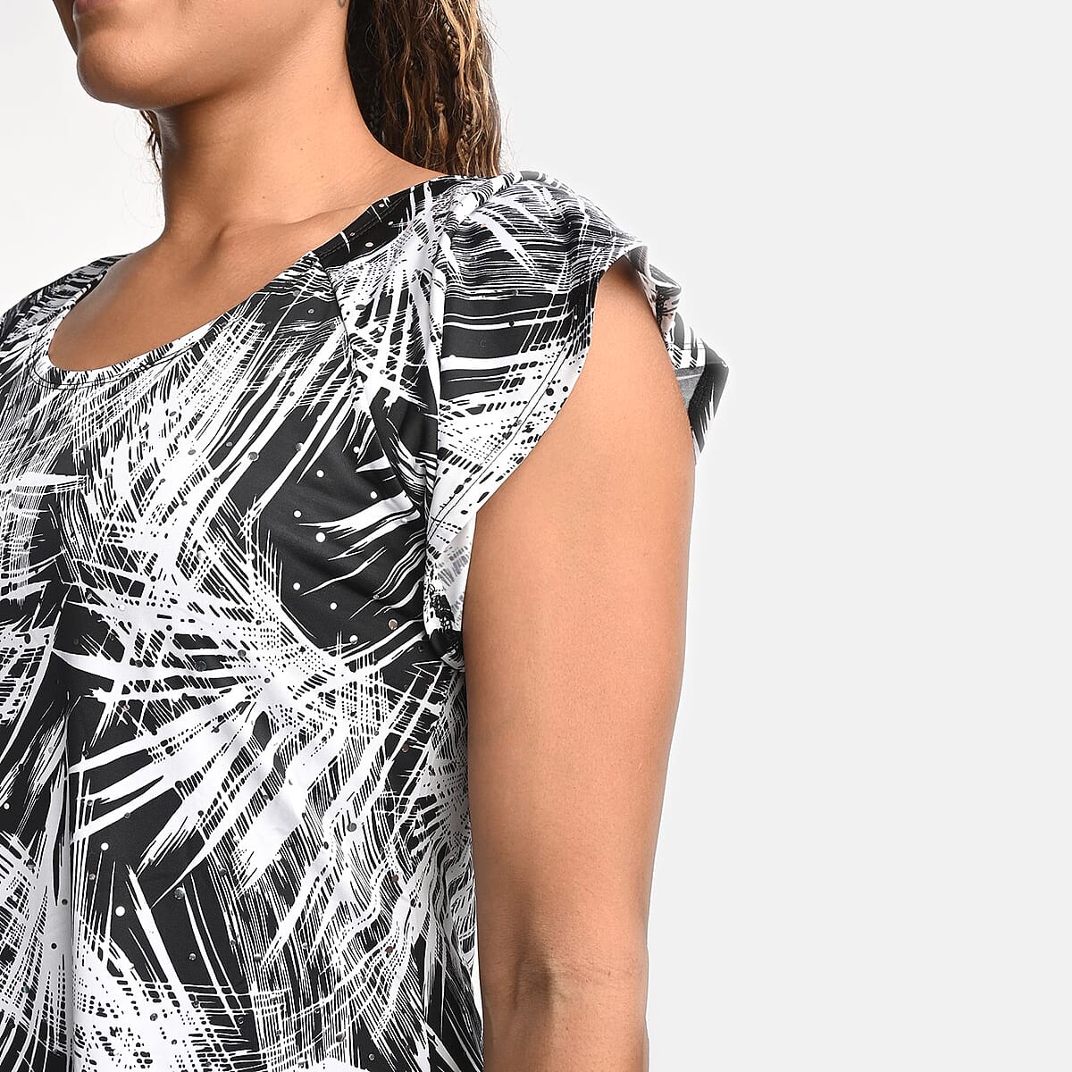 BRITANY BLACK Black Abstract Stretch Flutter Sleeve Blouse with Sequin - 1X image number 4