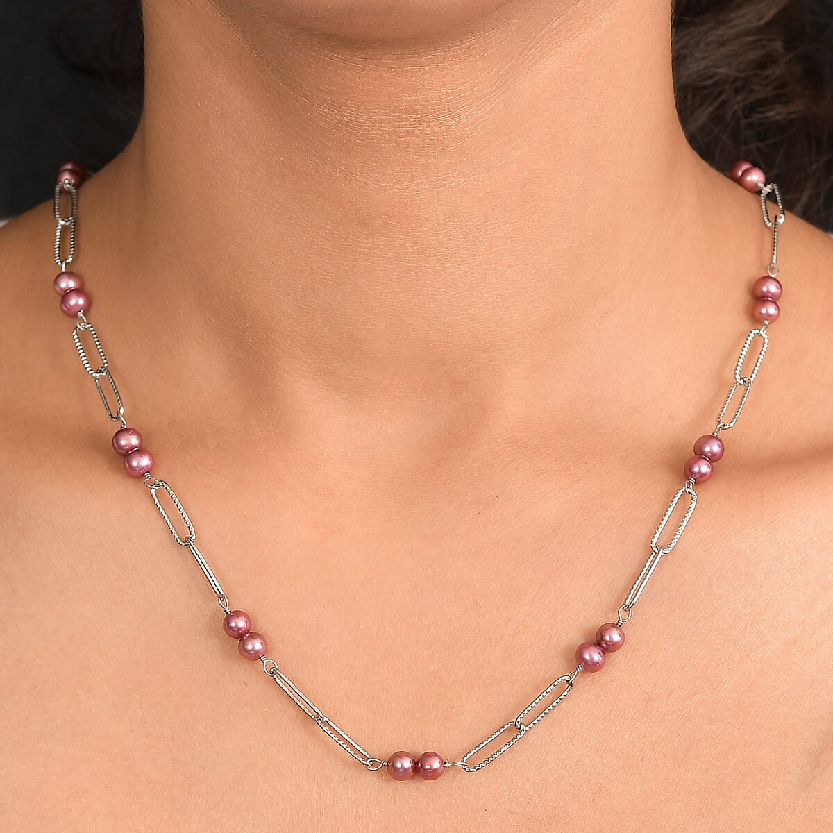 Magenta Dyed Pearl 6-6.5mm Paper Clip Chain Necklace in Stainless Steel 20 Inches image number 2