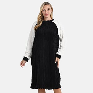 Tamsy Black Fleece Lounger - One Size Fits Most