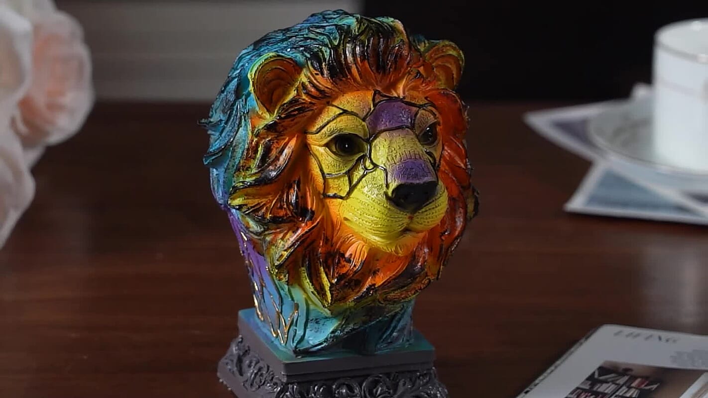 Livmore Resin Lion Shaped Multicolor Light (3.94"×5.51")