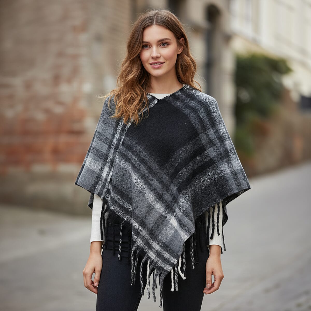 Tamsy Black Shawl with Fringes image number 0