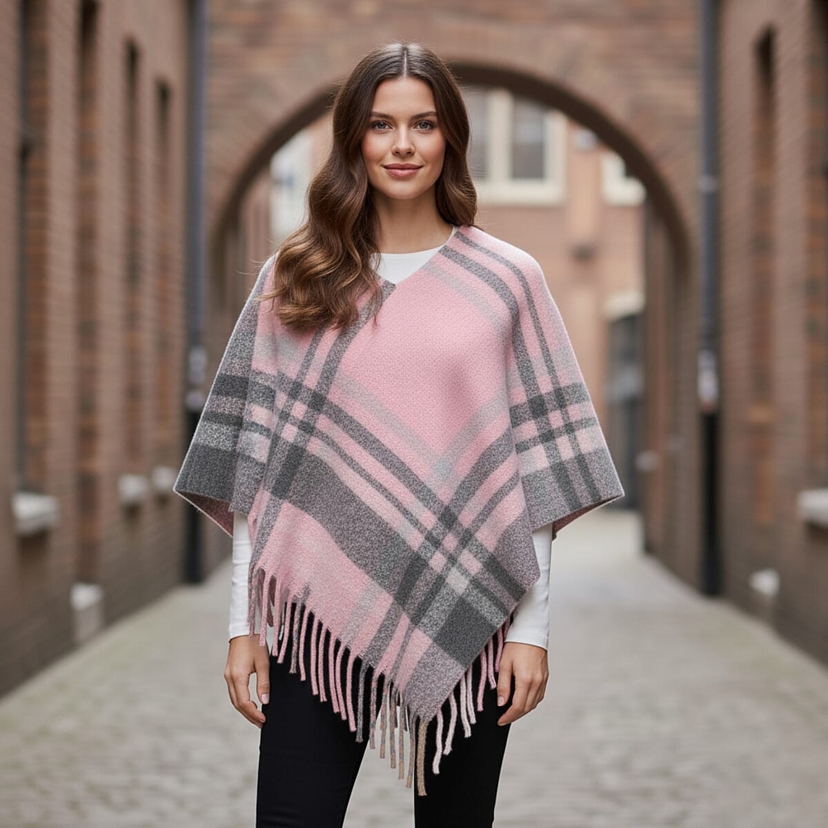 Tamsy Pink Shawl with Fringes image number 0