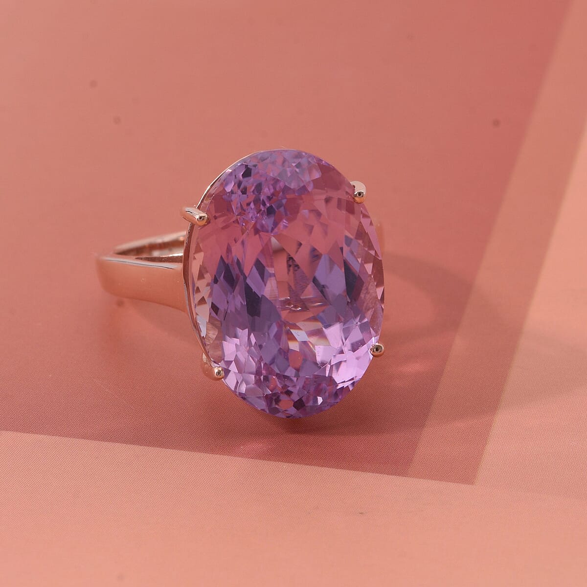 Luxoro AAAA Patroke Kunzite Solitaire Ring in 10K Rose Gold 16.65 ctw (Size 9.0) image number 1
