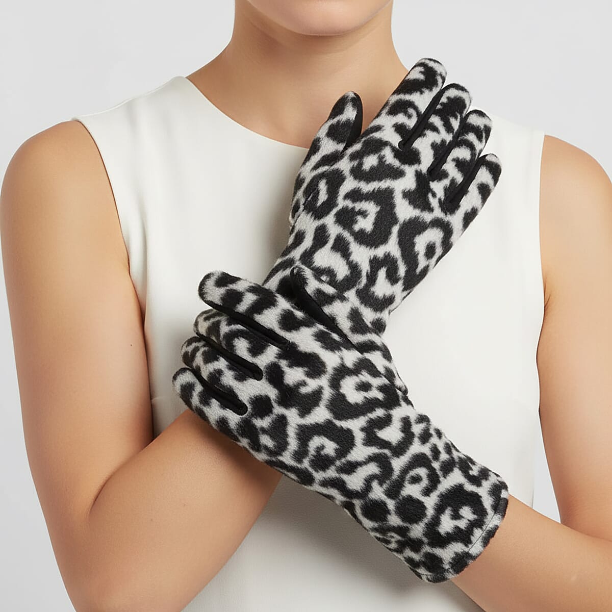 Tamsy Set of 2 Pairs White Leopard Printed Gloves with Touch Screen Function image number 2