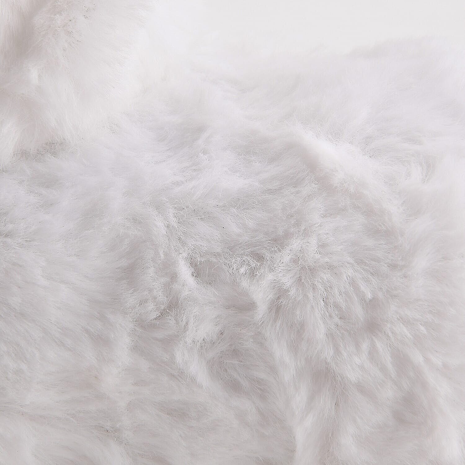Livmore White Walking Plush Dog Toy (2xAA Battery Not Included)