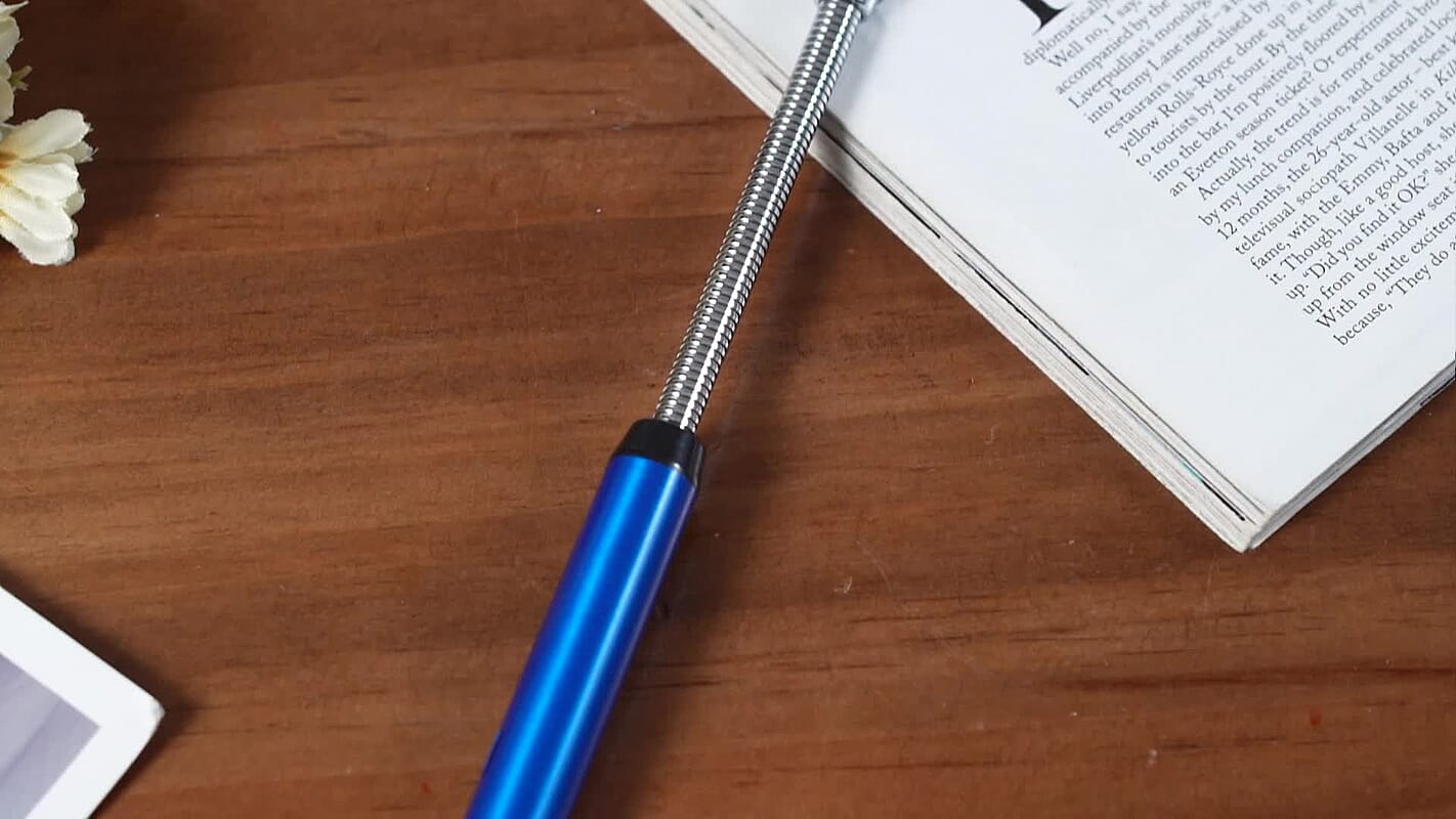 Livmore Rechargeable Flameless Stainless Steel Electric Lighter - Blue