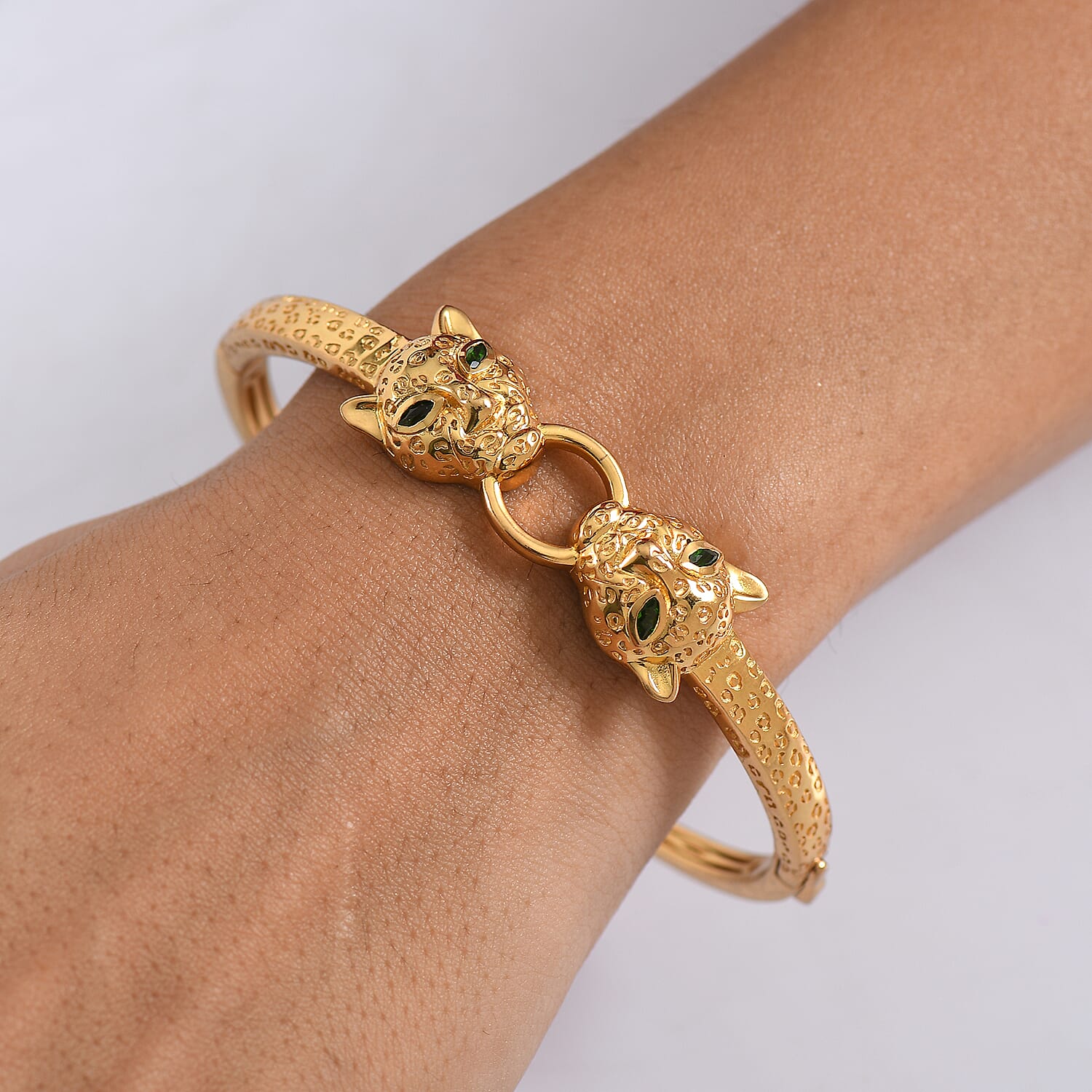 EverTrue Chrome Diopside 0.35 ctw Bangle Bracelet in 18K Yellow Gold Plated (7.50 In)