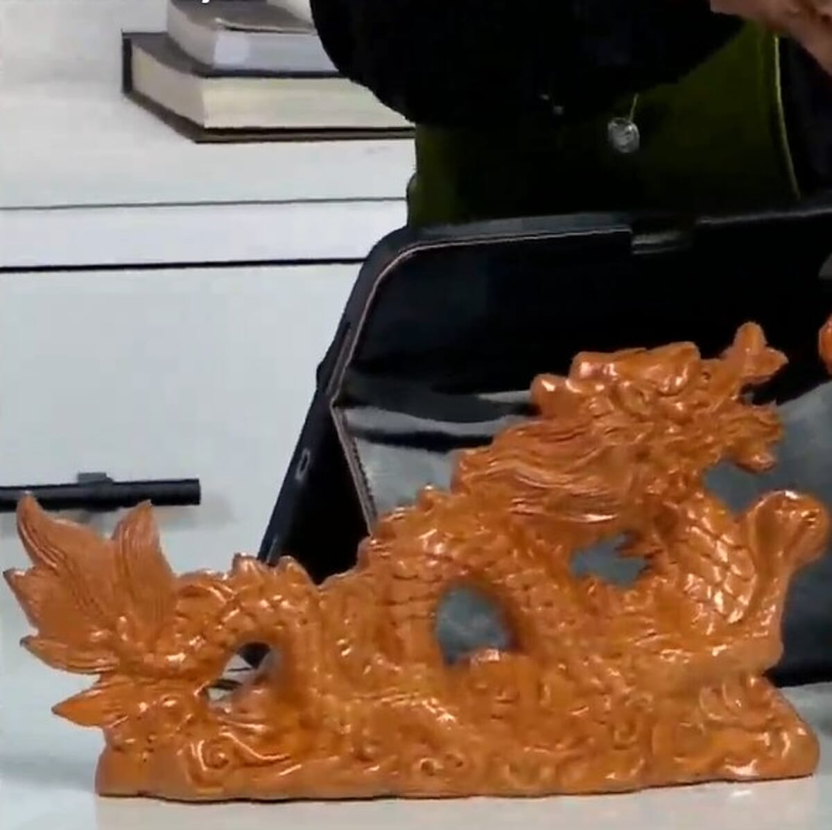 Livmore Dragon Wooden Sculpture 11.81 Inches image number 1