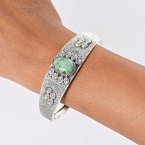 D'Joy Artisan Crafted Tahoe Naveda Turquoise 9.75 ctw Cuff Bracelet in Sterling Silver (7.25 In) 