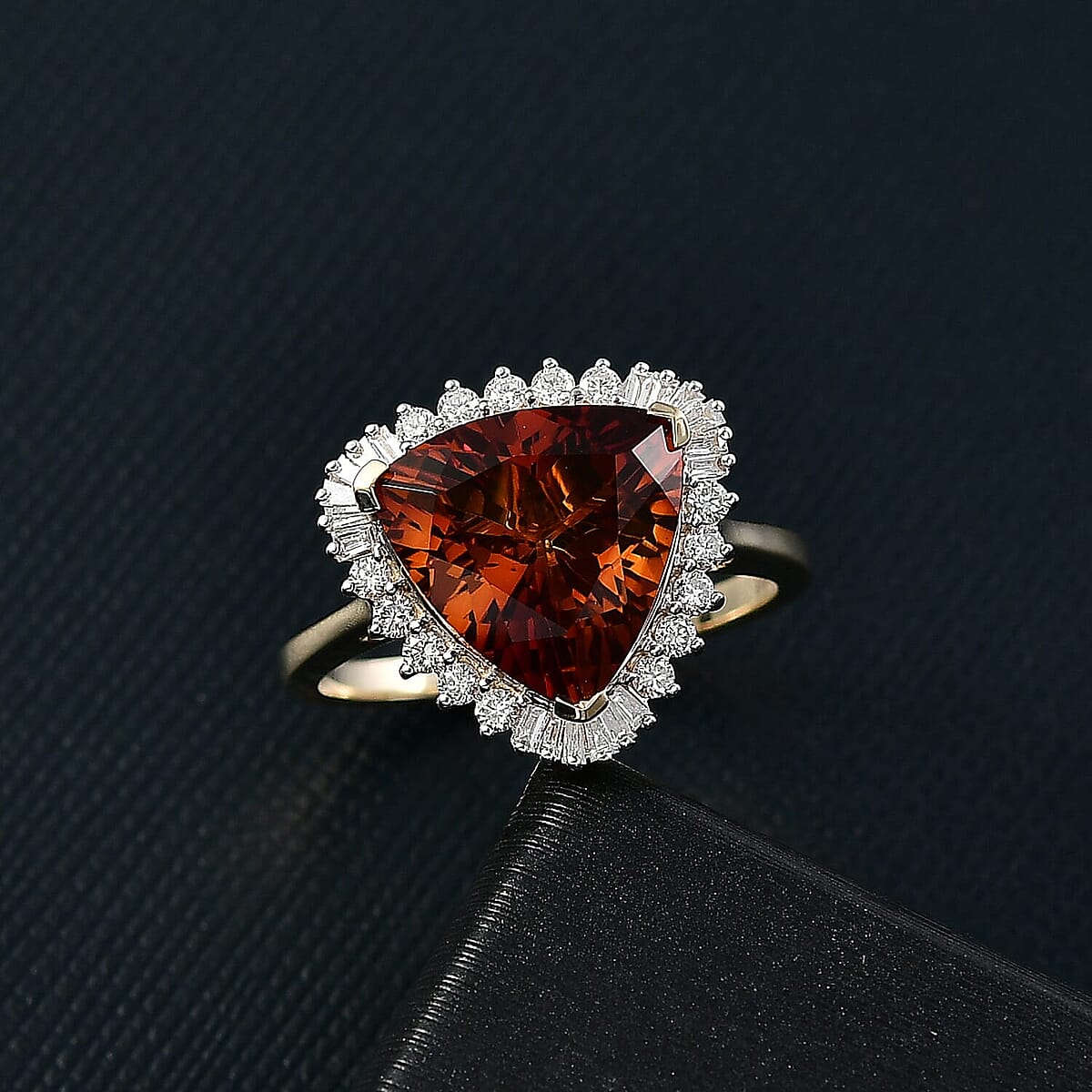 Certified AAA Santa Ana Madeira Citrine, Lab Grown Diamond Ring in 10K Yellow Gold 5.95 ctw (Size 5.0) image number 1