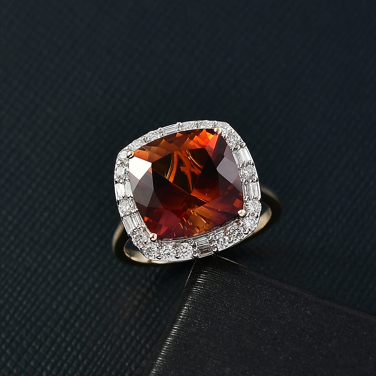 Certified & Appraised AAA Santa Ana Madeira Citrine and Luxuriant Lab Grown Diamond G-H SI 7.75 ctw Ring in 10K Yellow Gold (Size 10.0) image number 1