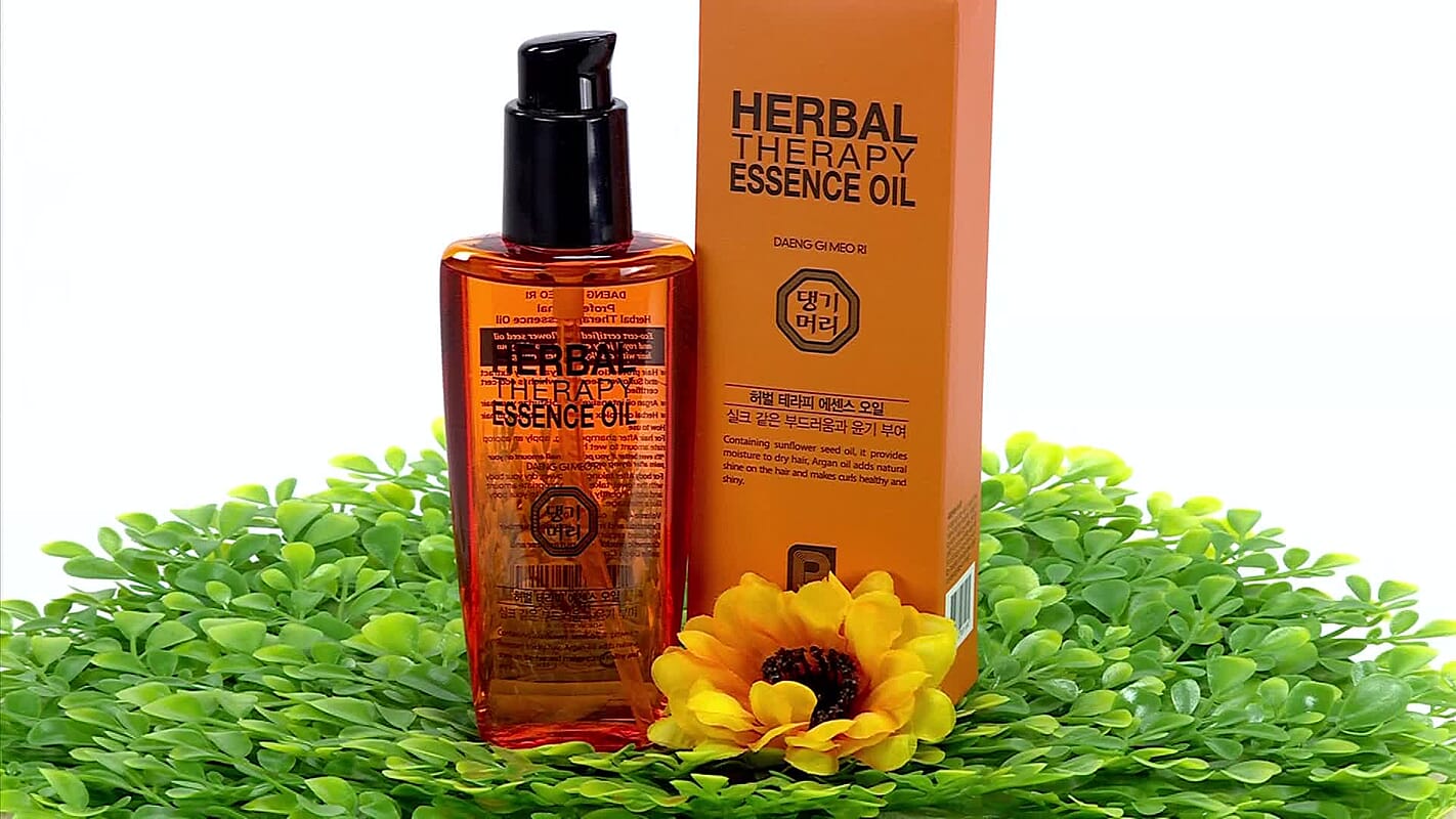 Daeng Gi Meo Ri Herbal Therapy Essence Oil (4.7oz)