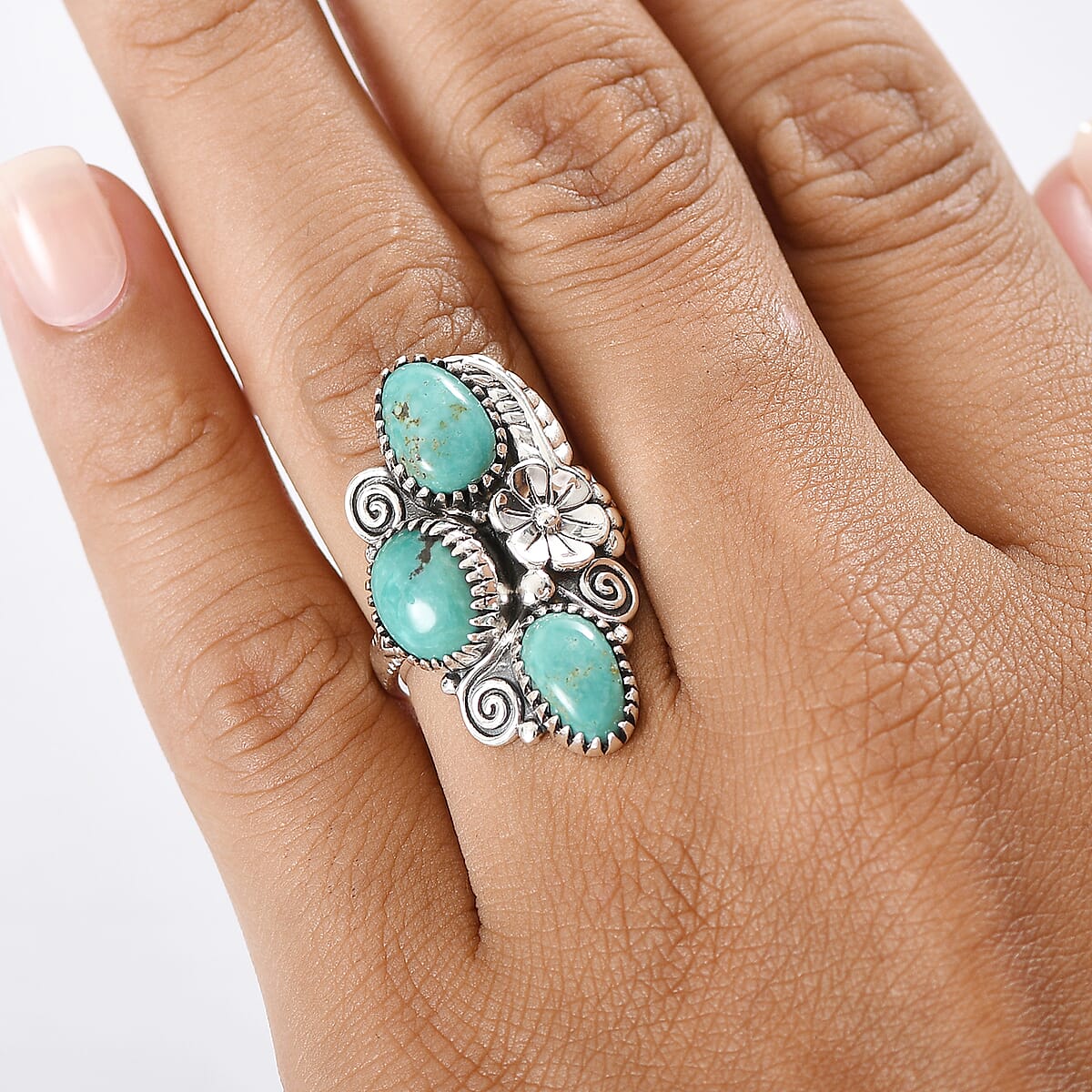 D'Joy Artisan Crafted Tahoe Naveda Turquoise 6.00 ctw Ring in Sterling Silver (Size 8.0) image number 2