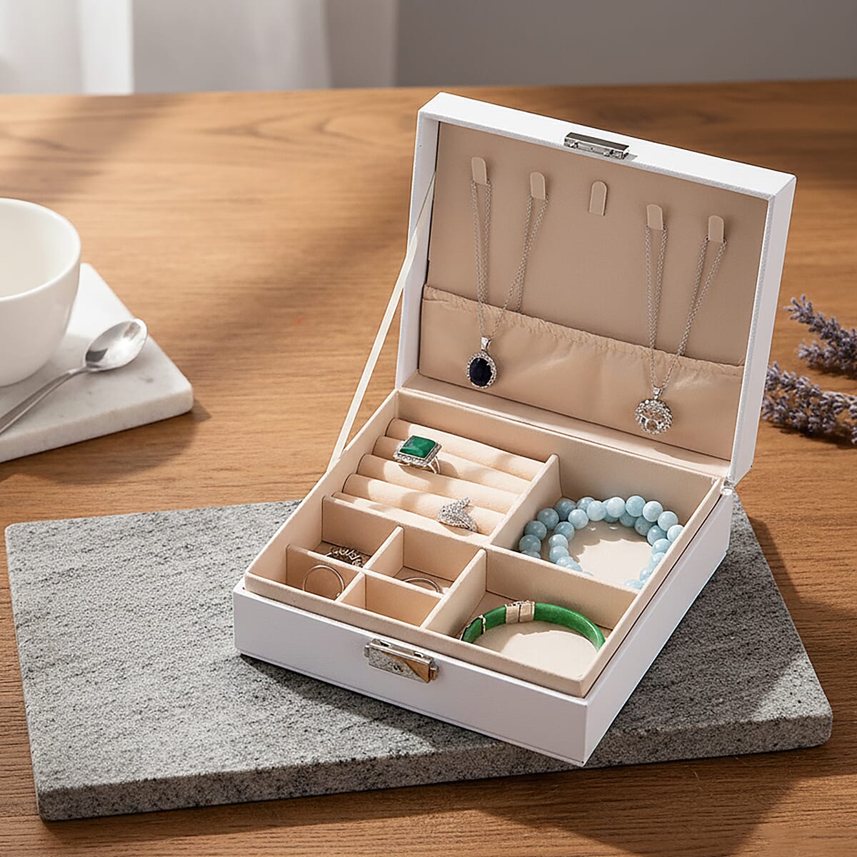 Livmore White Faux Leather Single Layer Jewelry Box image number 1