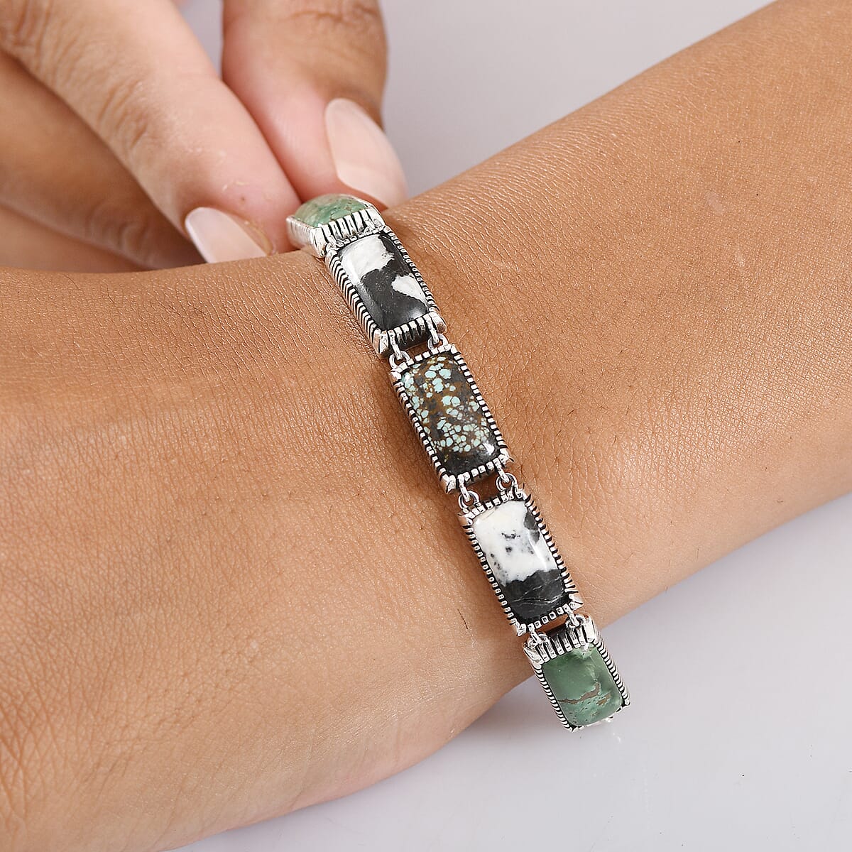D'Joy Artisan Crafted Tahoe Naveda Turquoise, White Buffalo and Blue Moon Turquoise 20.40 ctw Bracelet in Sterling Silver (7.25 In) image number 2