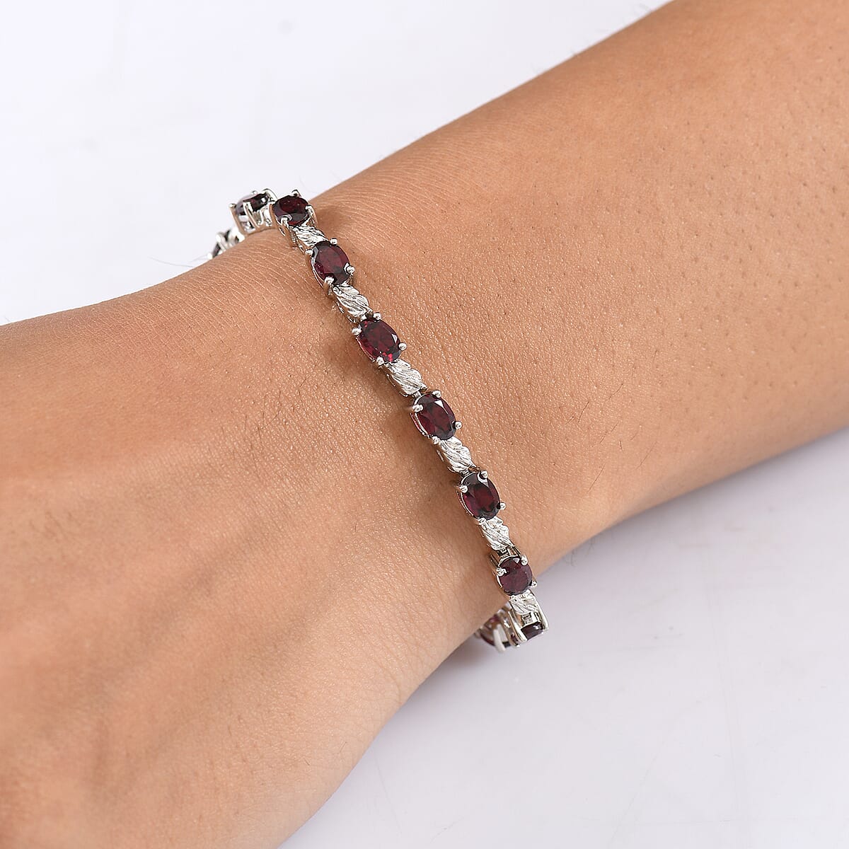 EverTrue Orissa Rhodolite Garnet 10.20 ctw Twilight Leaf Glow Bracelet in Platinum B (7.25 In)  image number 2
