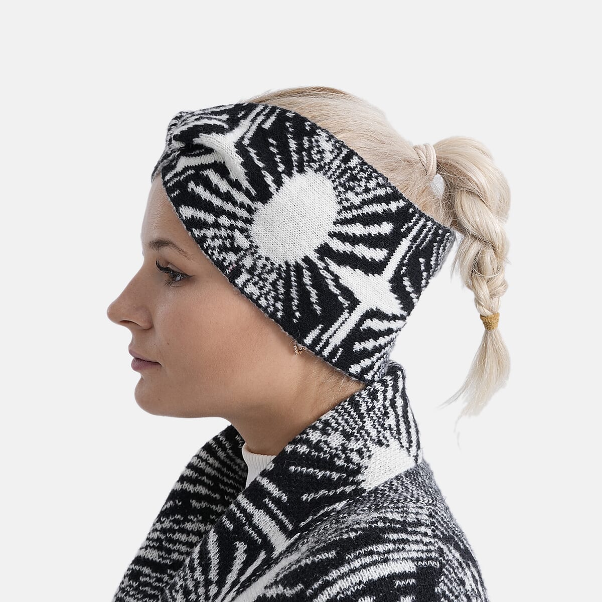 TAMSY Black & White Tile Jacquard Knot Headband image number 4