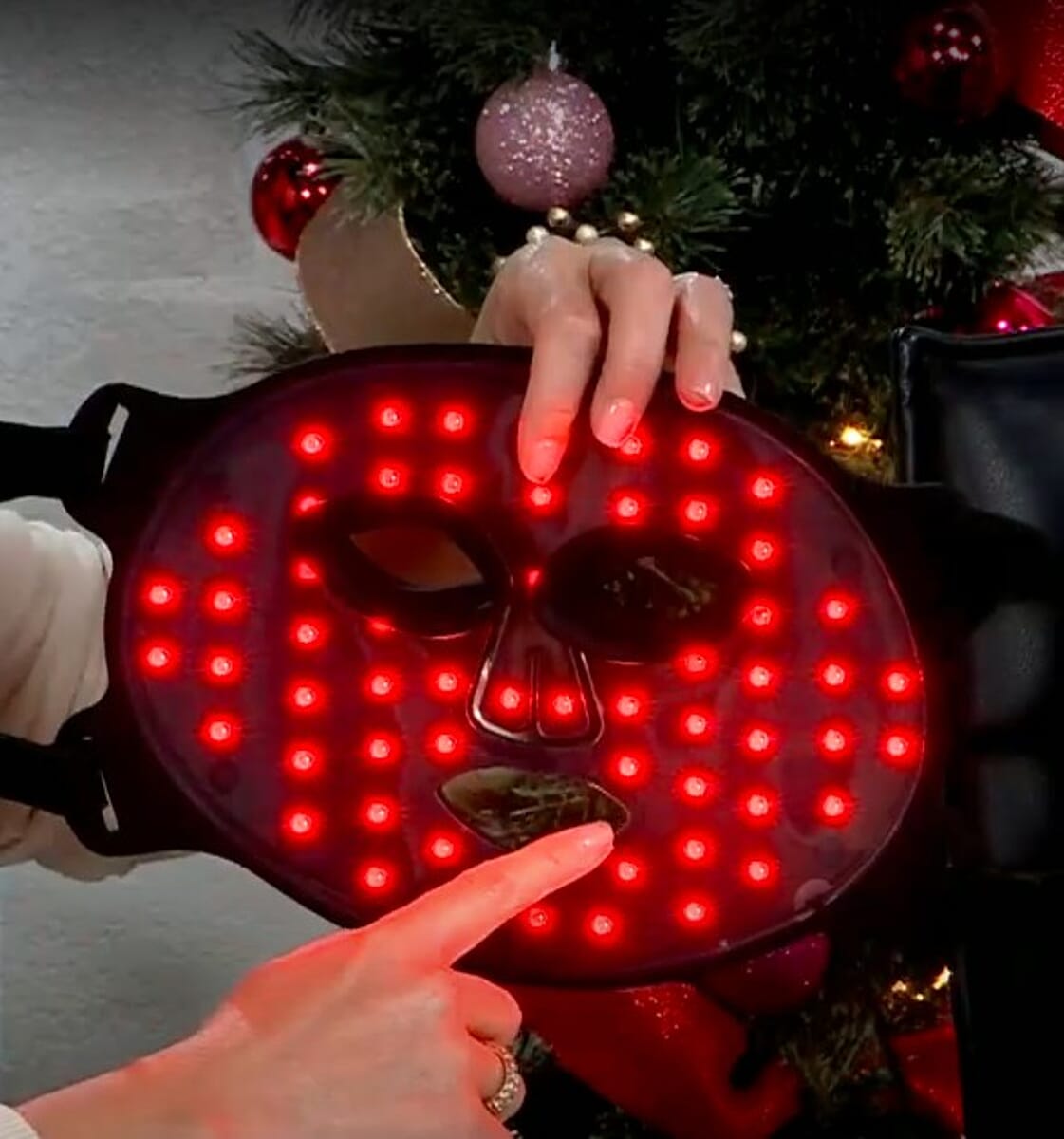 GLO24K 7 Color Photon Rejuvenation Super LED Mask image number 2