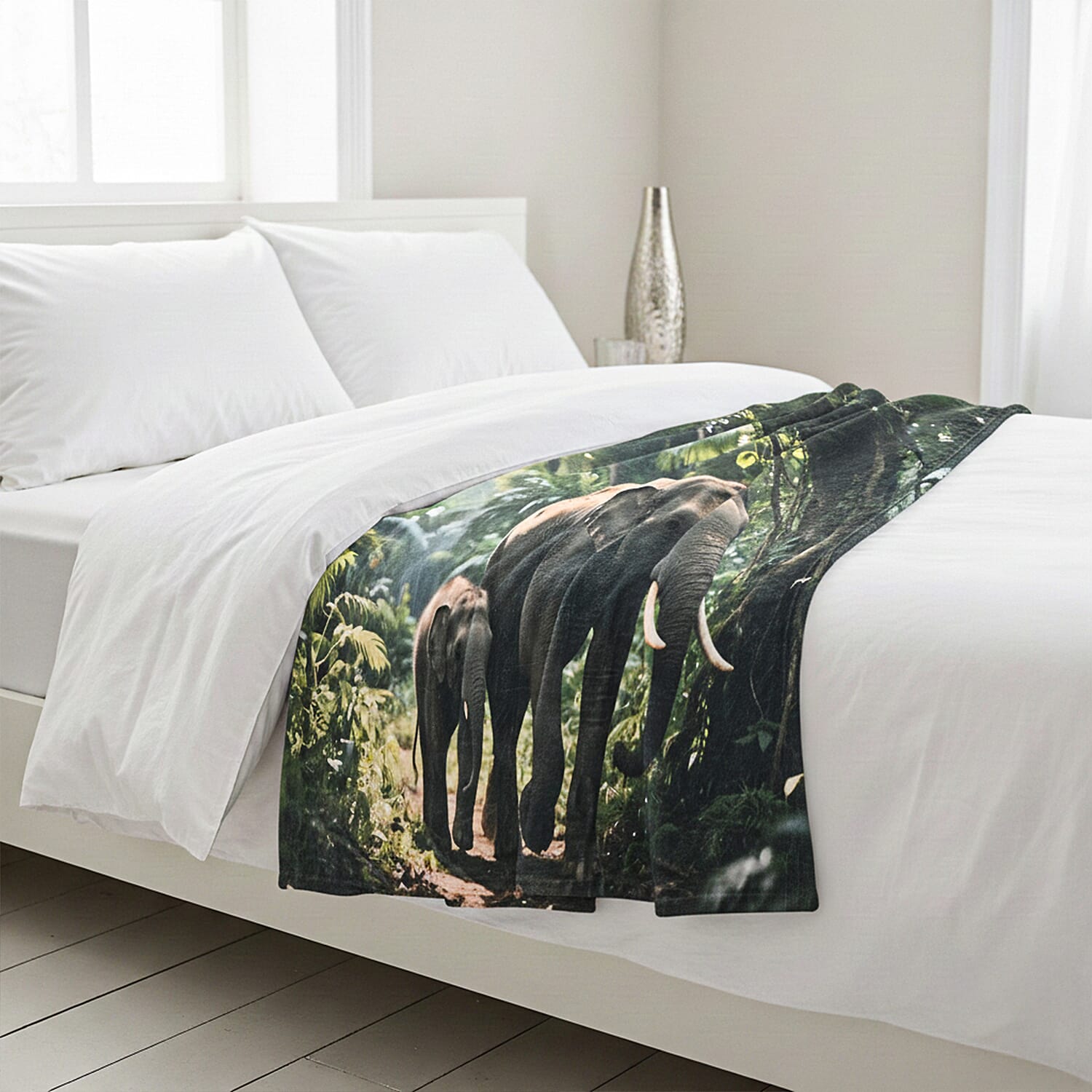 Livmore Green Peacock Pattern Digital Printed Flannel Blanket (59.06"×78.74")
