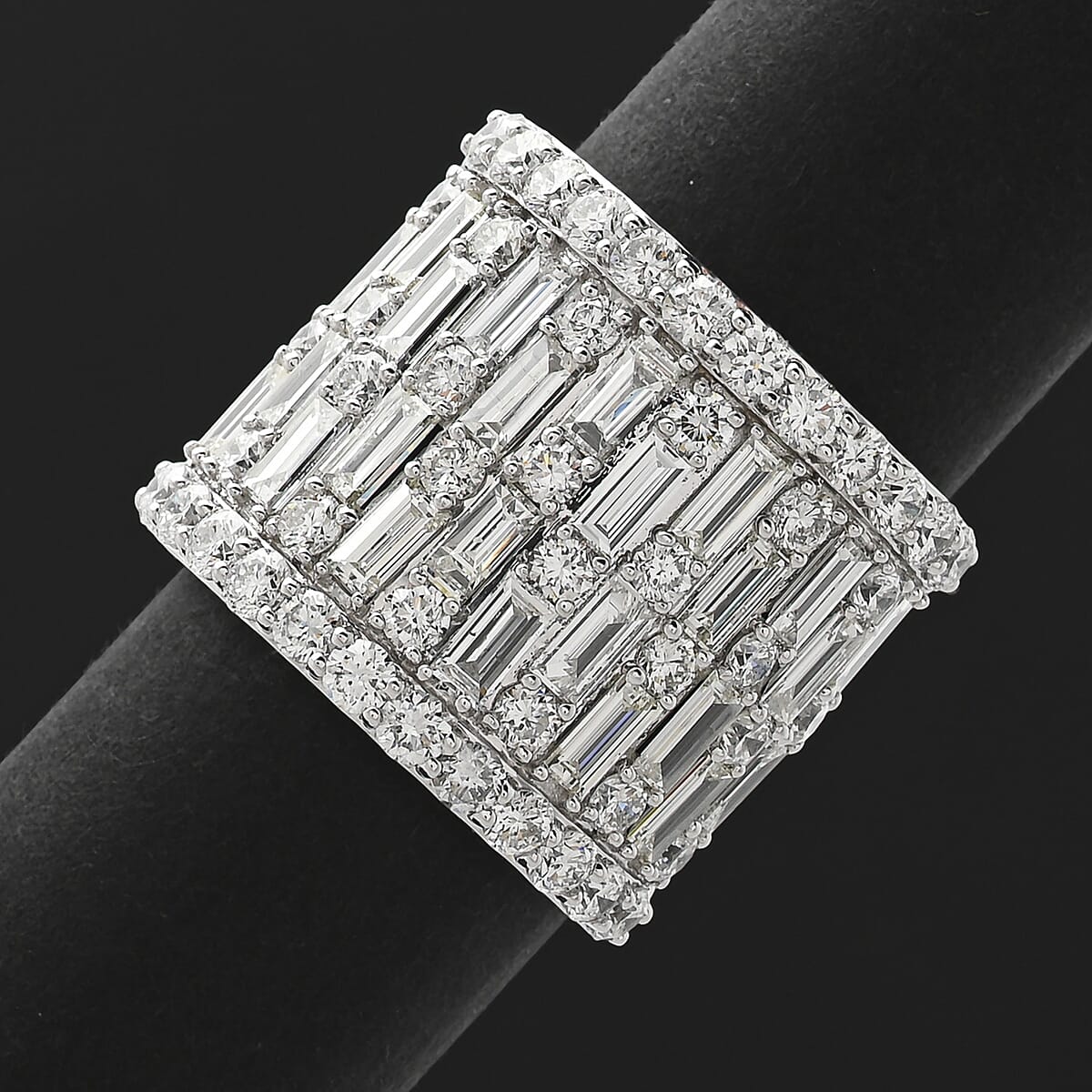 TLV Doorbuster Luxuriant Lab Grown Diamond G SI1 4.75 ctw Carpet Brilliance Band Ring in Sterling Silver (Size 10.0) image number 1