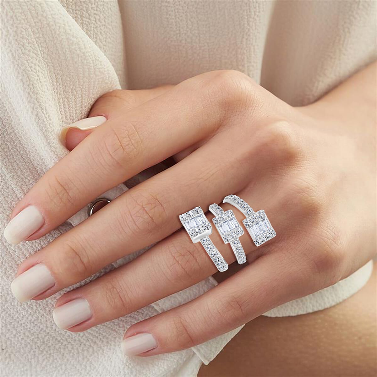 Doorbuster Luxuriant Lab Grown Diamond G SI1 2.60 ctw Ring in Sterling Silver (Size 8.0) image number 2